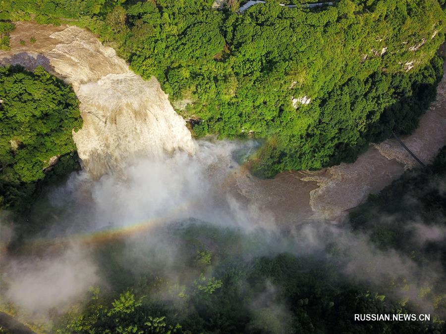 На водопаде Хуангошу отмечен максимальный объем стока 