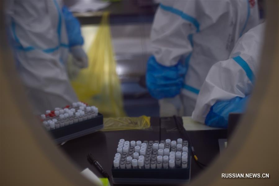 В Пекине введена в официальную эксплуатацию мобильная лаборатория по тестированию на коронавирус