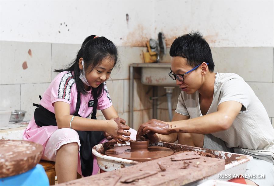 Поселок Аньтао на юго-западе Китая привлекает большое число туристов