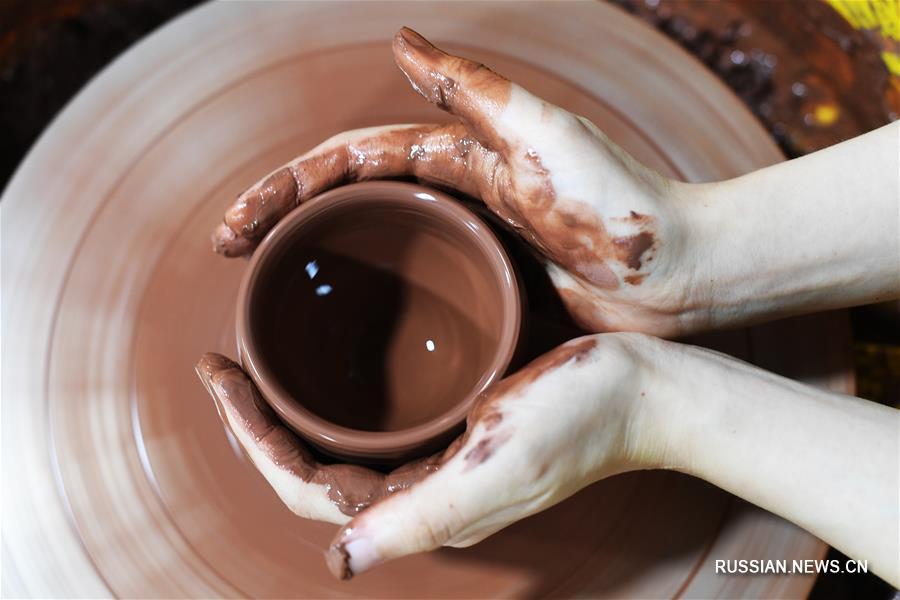 Поселок Аньтао на юго-западе Китая привлекает большое число туристов