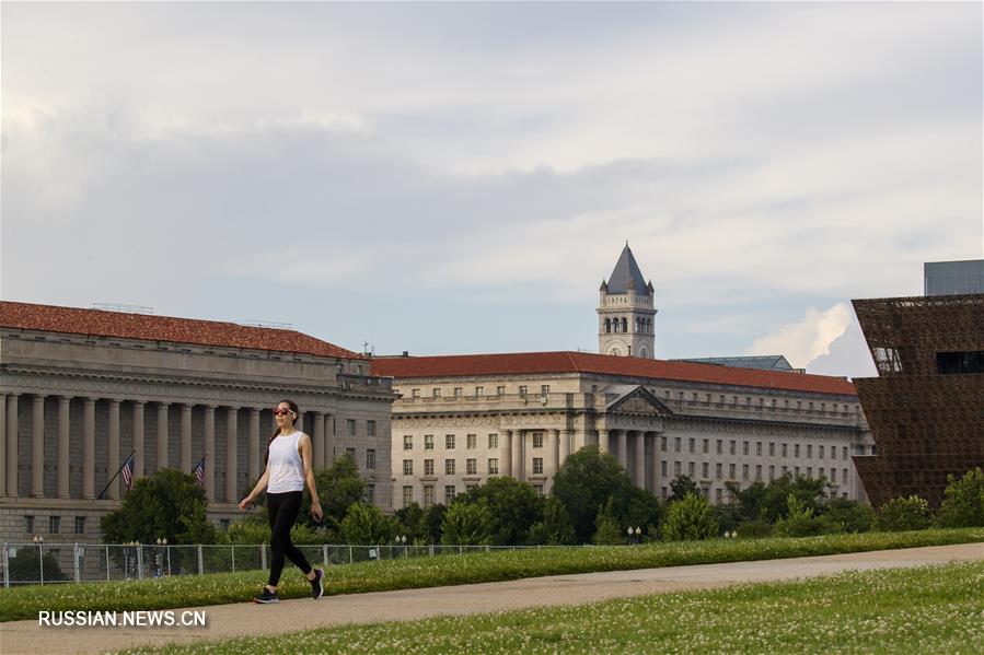 Число случаев заражения COVID-19 в США превысило 2,53 млн