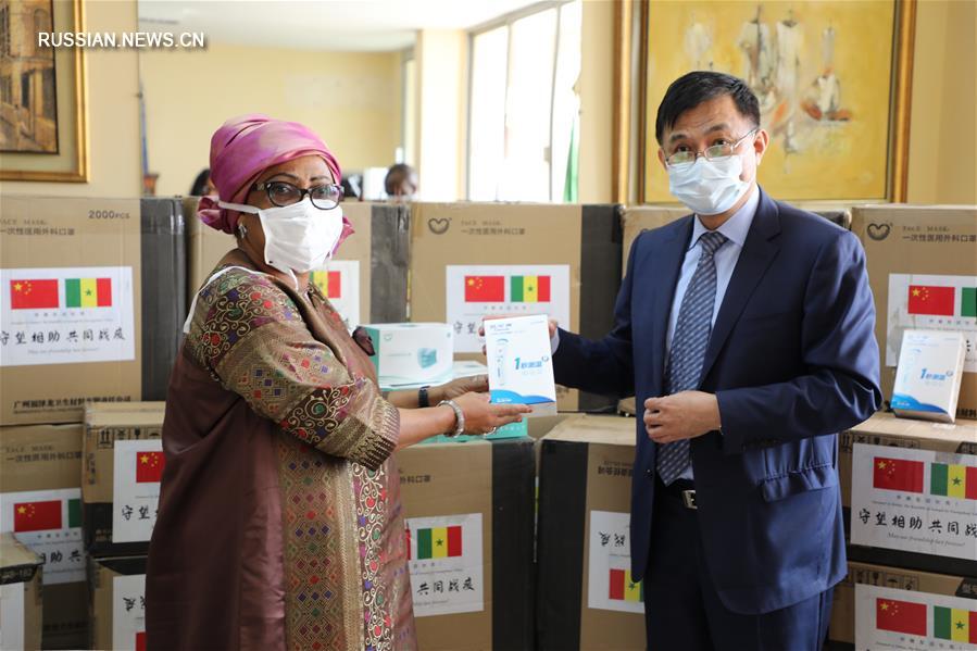 Посольство КНР передало Сенегалу партию противоэпидемической помощи из Гуанчжоу