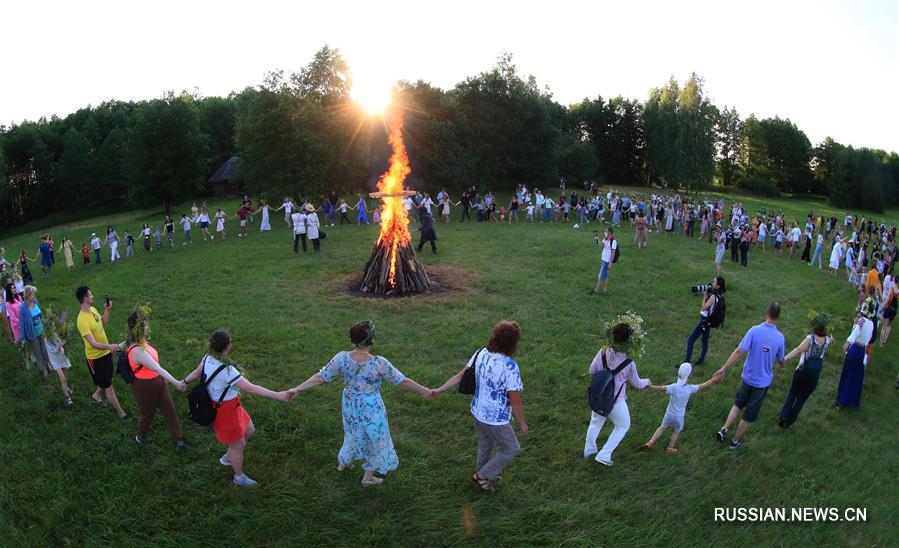 В Беларуси встретили традиционный летний праздник Купалье 