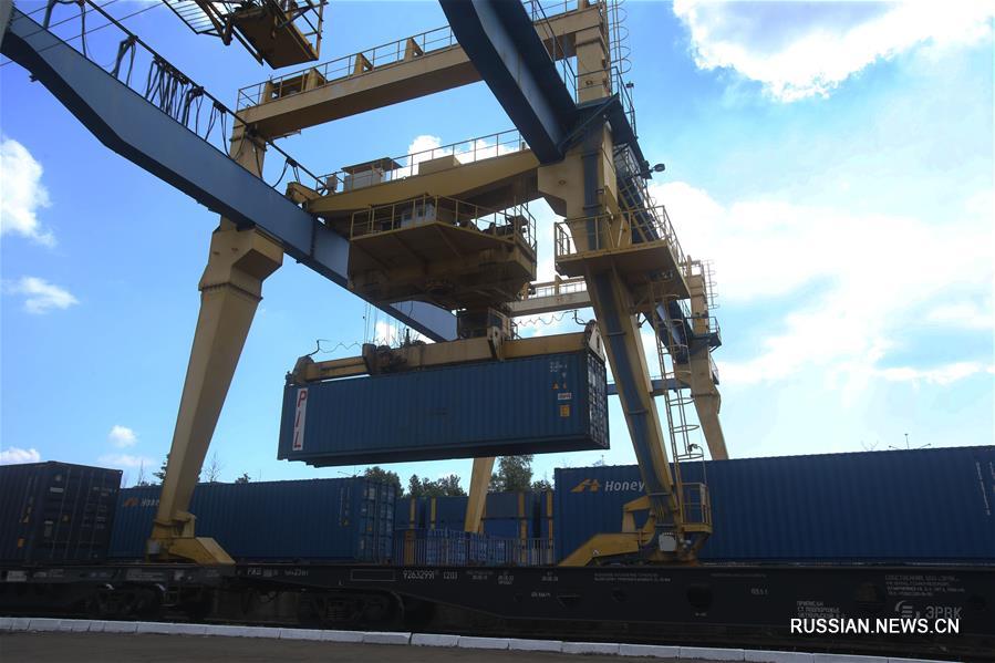 В Киев прибыл первый контейнерный поезд из китайского Уханя