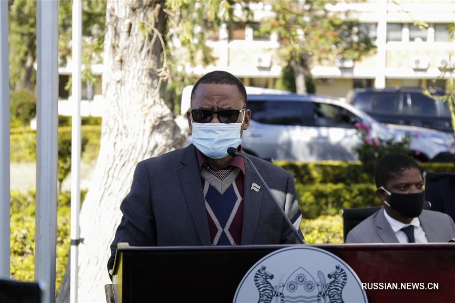 Вице-президент Ботсваны поблагодарил китайскую диаспору за помощь в борьбе с COVID-19
