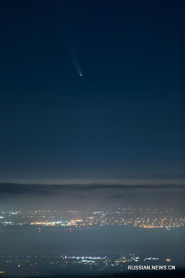 Комета NEOWISE наблюдалась над заливом Сан-Франциско