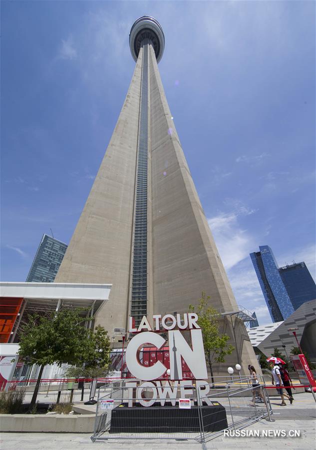 Канадская башня Си-Эн Тауэр вновь доступна для посетителей