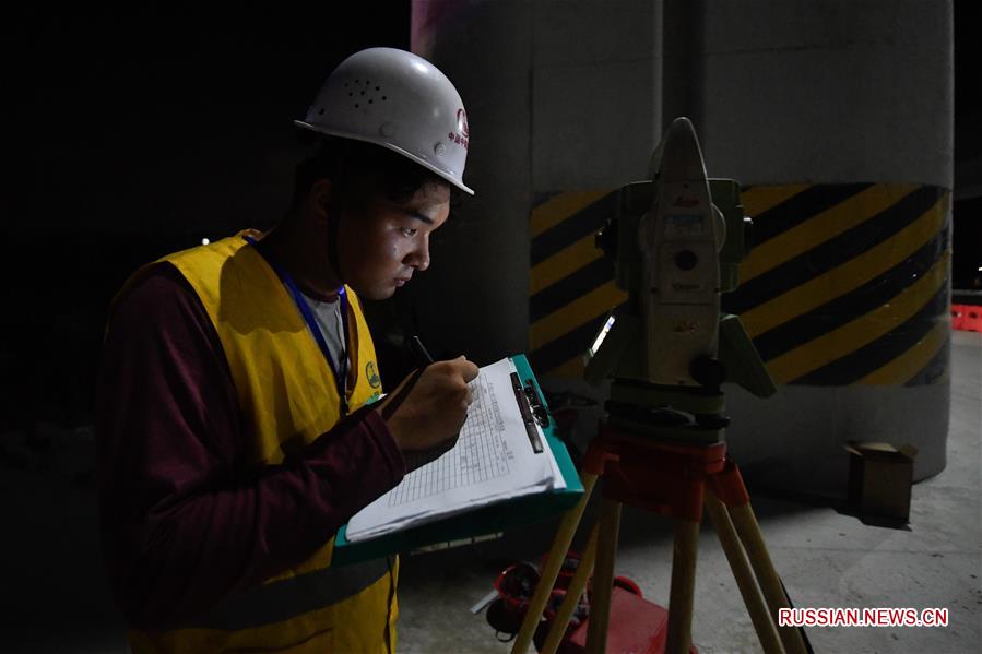 В провинции Чжэцзян успешно завершен монтаж балок на строящейся ветке Ханчжоу -- Шаосин -- Тайчжоу