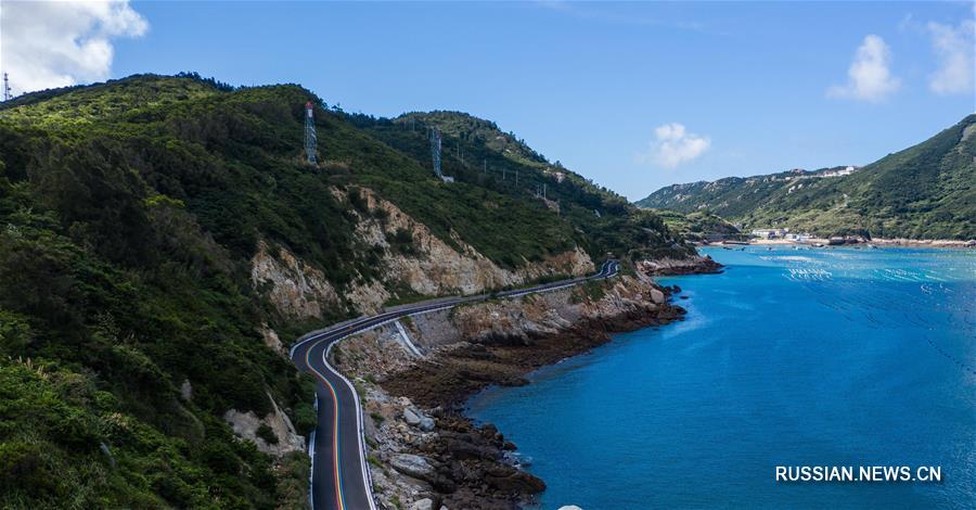 Разноцветное шоссе на острове Наньцзи 