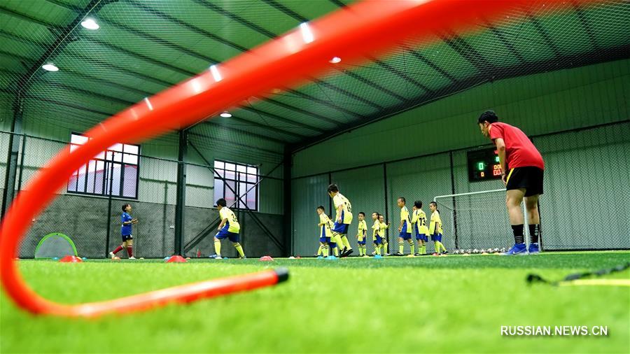 Здоровье нации -- Веселый футбольный лагерь в провинции Хэбэй