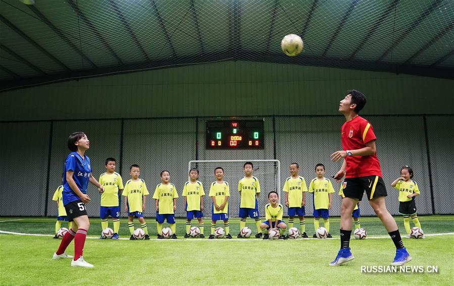 Здоровье нации -- Веселый футбольный лагерь в провинции Хэбэй