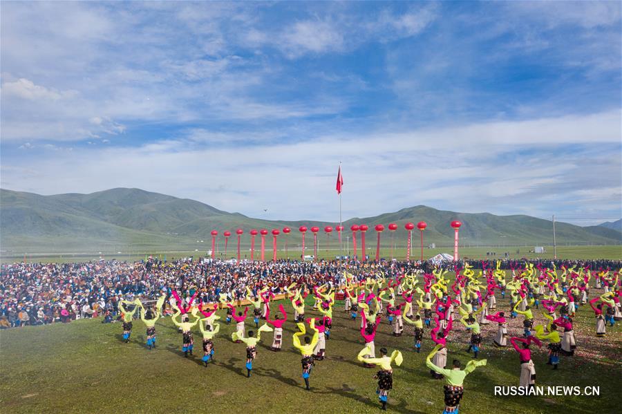 Фестиваль культуры "Золотая лошадь" в уезде Сэда