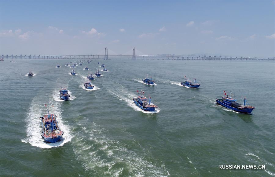 Рыбаки Цюаньчжоу выходят в море после снятия сезонного запрета на лов