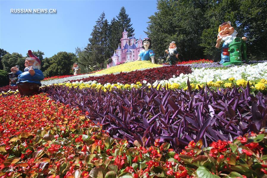 В Киеве открылась выставка цветов "Мульт-ленд"