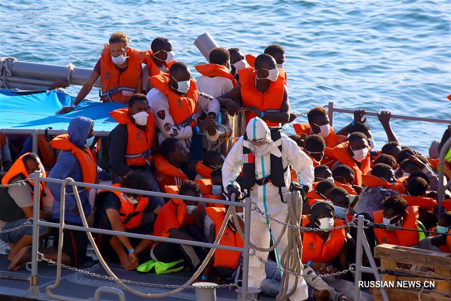 118 мигрантов спасены в море у берегов Мальты