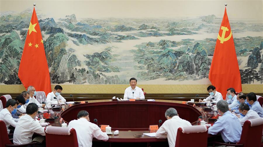 Си Цзиньпин выступил с важной речью на симпозиуме по вопросам социально-экономического развития 