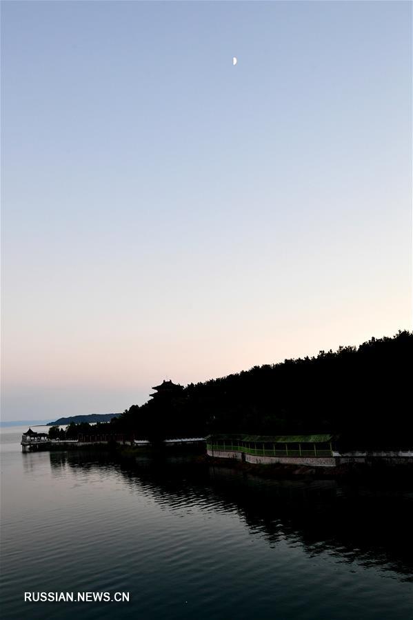 Летний вечер на водохранилище Даньцзянкоу
