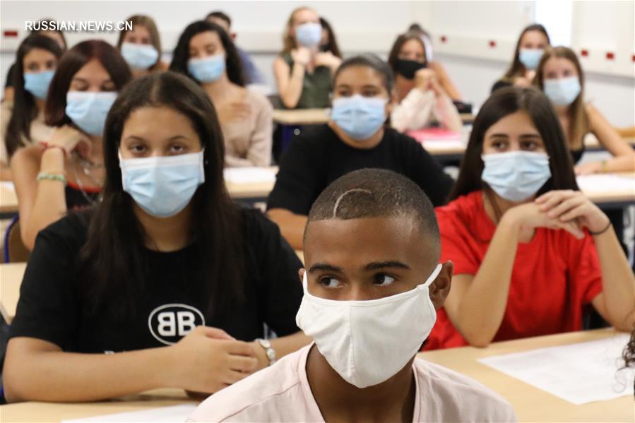 В школах Франции начался новый учебный год 