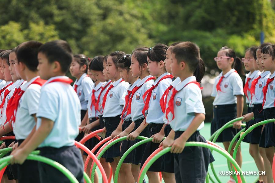 Урок физкультуры в шанхайской школе