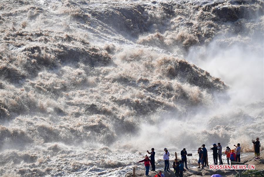 Величественное ущелье Цзиньшань на реке Хуанхэ