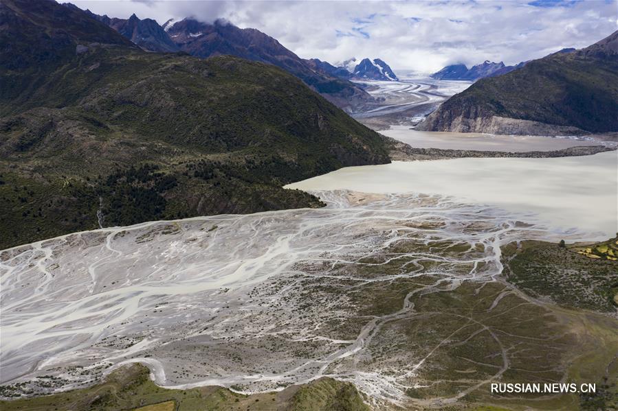 Величественный ледник Лайгу
