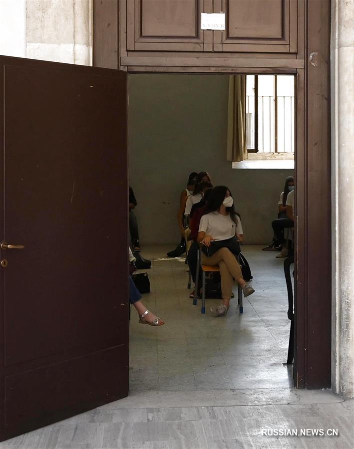 В итальянских школах прошел первый после начала эпидемии учебный день