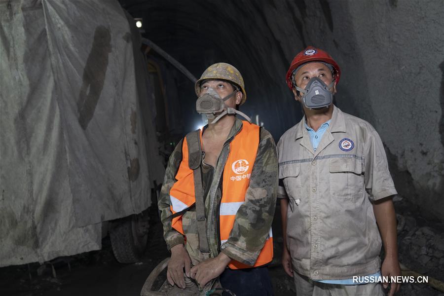 Завершена проходка последнего длинного тоннеля на Китайско-лаосской железной дороге