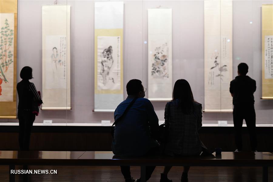 Посещение Сычуаньского музея в праздничные дни