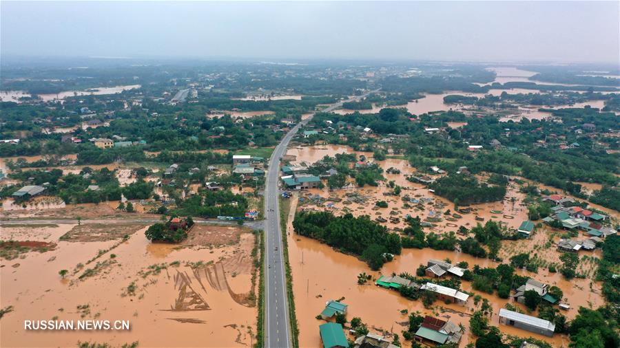 28 человек стали жертвами проливных дождей во Вьетнаме