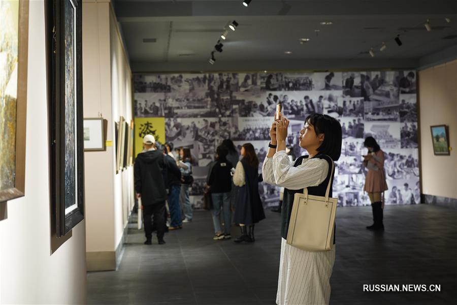 Выставка "Лаковое волшебство Цзянси" ждет посетителей 