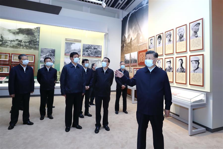 Си Цзиньпин посетил выставку в честь 70-й годовщины участия китайских добровольцев в Корейской войне