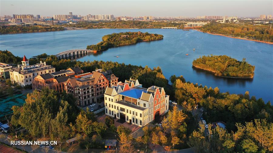 Осенний пейзаж в городе Таншань 