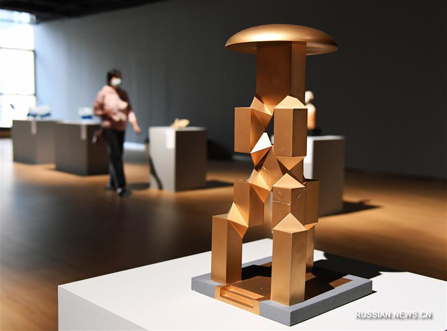 В Пекине открылась выставка современной скульптуры 