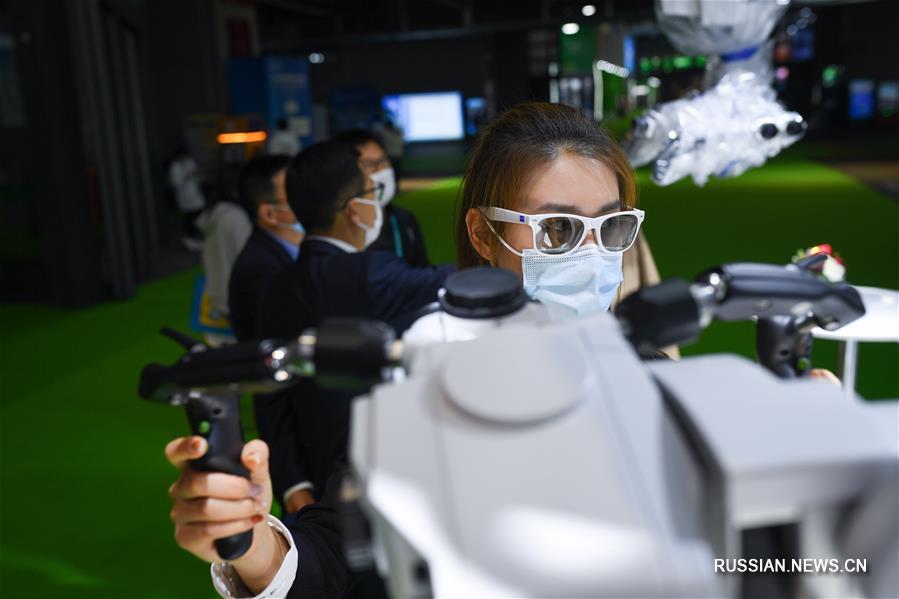 3-е CIIE -- Многообразие, роскошь, футуристичность 