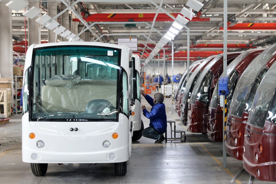 В 2021 г. объем продаж автомобилей в Китае увеличился на 3