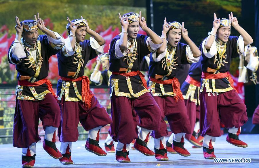 （社会）（4）庆祝西藏自治区成立五十周年文艺晚会在拉萨举行
