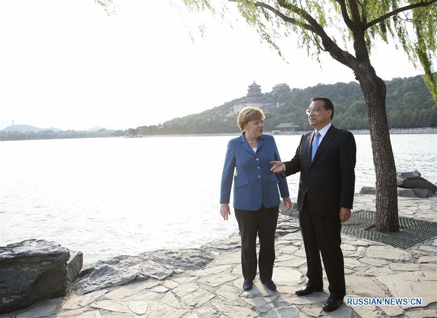 Ли Кэцян встретился с канцлером Германии А. Меркель 