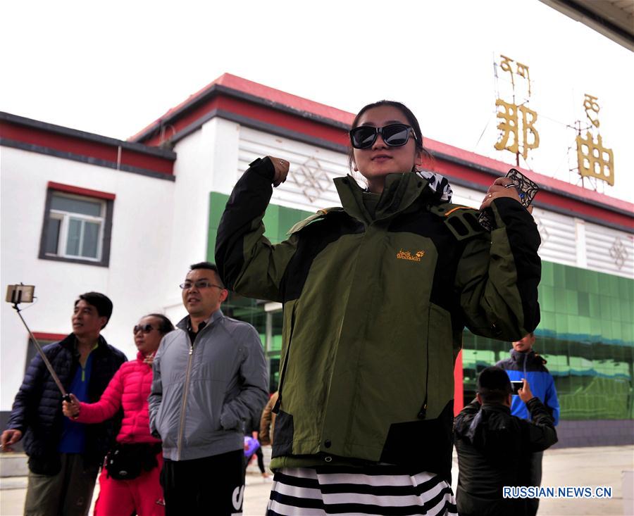 Цинхай-Тибетская железная дорога отмечает 10-летний юбилей