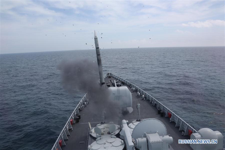 ВМС НОАК провели военные учения с боевыми стрельбами в Восточно-Китайском море