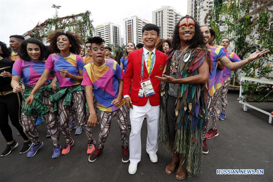 （里约奥运会）（4）中国体育代表团举行升旗仪式