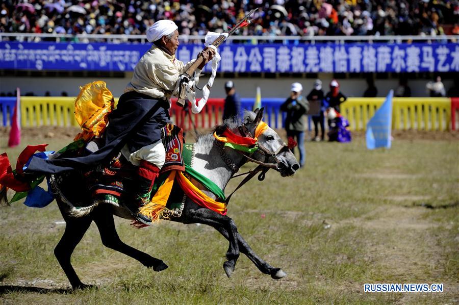 В уезде Нагчу открылся конный праздник