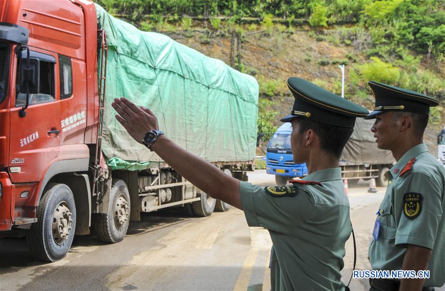 Растет приграничная торговля через КПП Хэкоу провинции Юньнань
