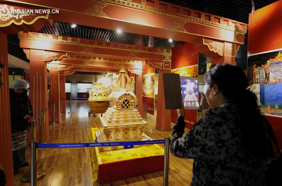 Выставка буддийских сокровищ в Лхасе