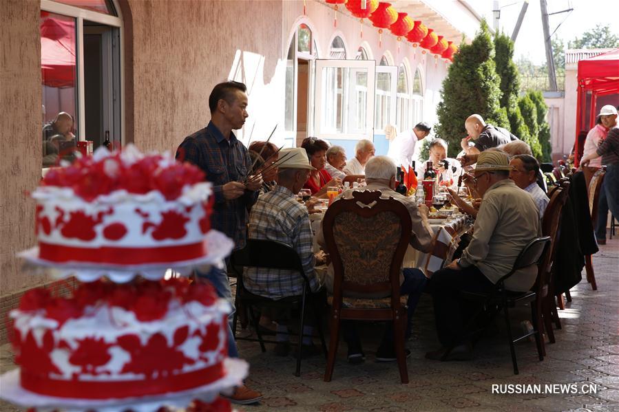 Живущие в Кыргызстане китайцы отметили Праздник середины осени