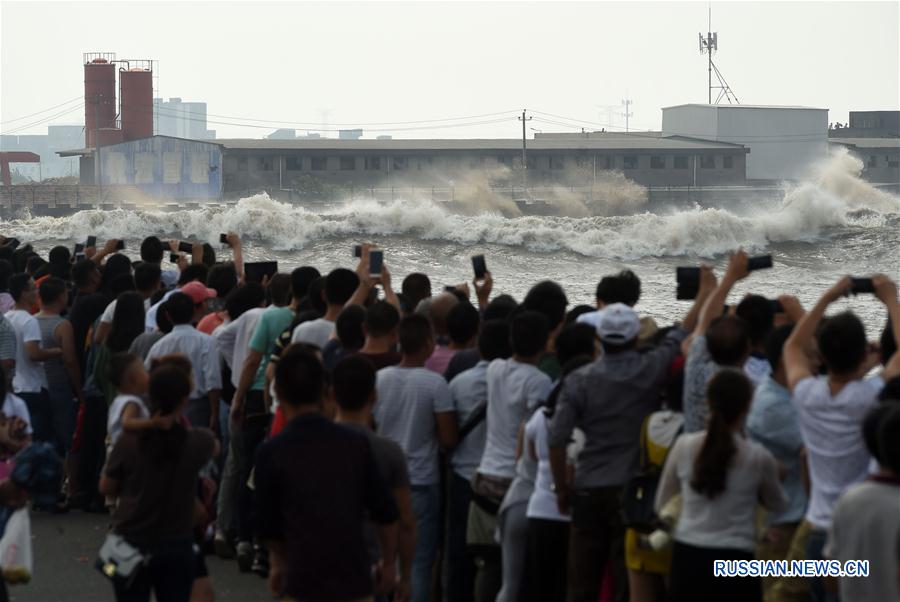 Приливная волна на восточном побережье Китая