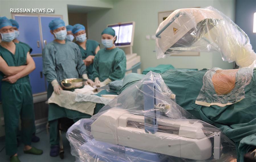 В провинции Сычуань начал работать роботизированный ортопедический комплекс китайской разработки