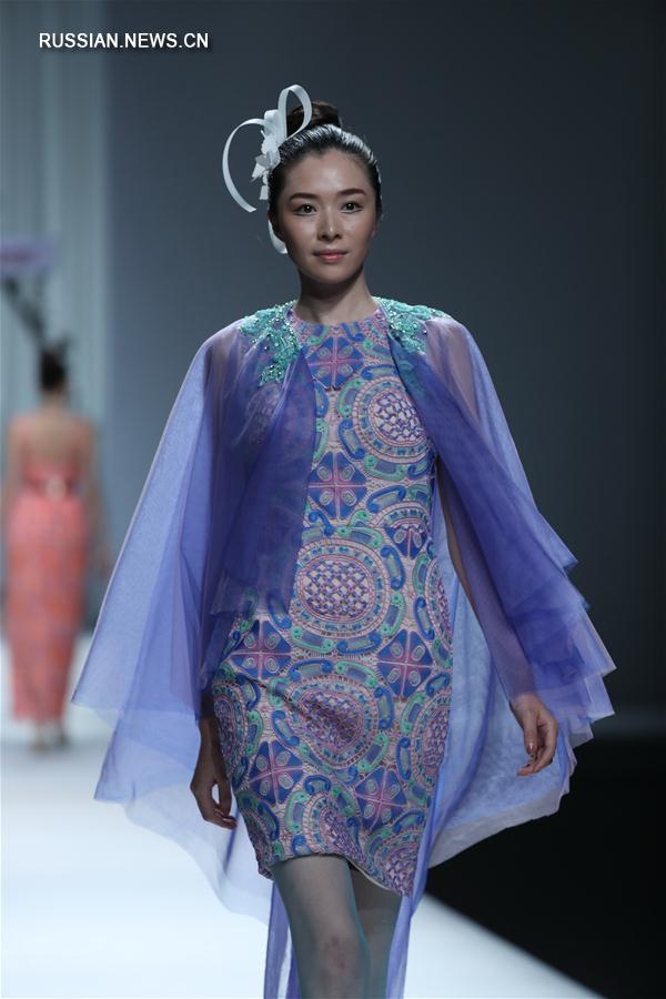 На Китайской международной неделе моды представлена коллекция дизайнера Се Цзяци
