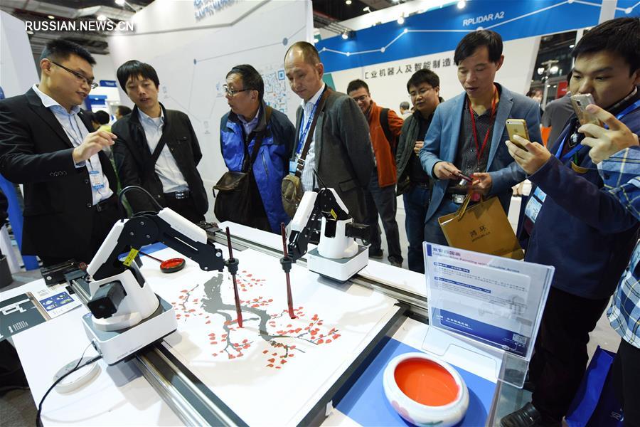 "Битва роботов" на Китайской международной промышленной ярмарке