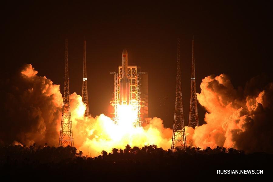 Китай успешно осуществил первый запуск ракеты-носителя "Чанчжэн-5" 