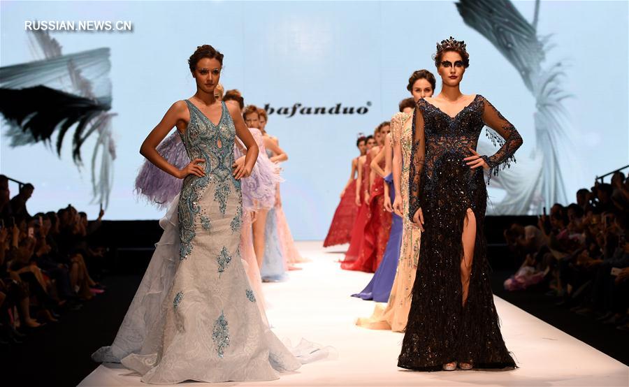 Международная неделя свадебных и вечерних платьев в Чаочжоу: коллекция вечерних платьев бренда Bafanduo 